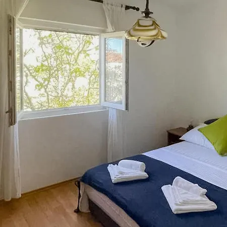 4 Bedroom Front In Na Moru Ferienhaus